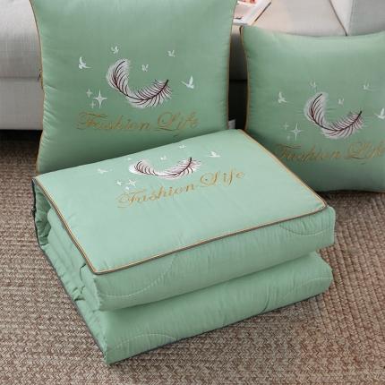 91家纺网 家纺一手货源 找家纺 照世2023新款13372全棉简约羽毛系列抱枕被 青色