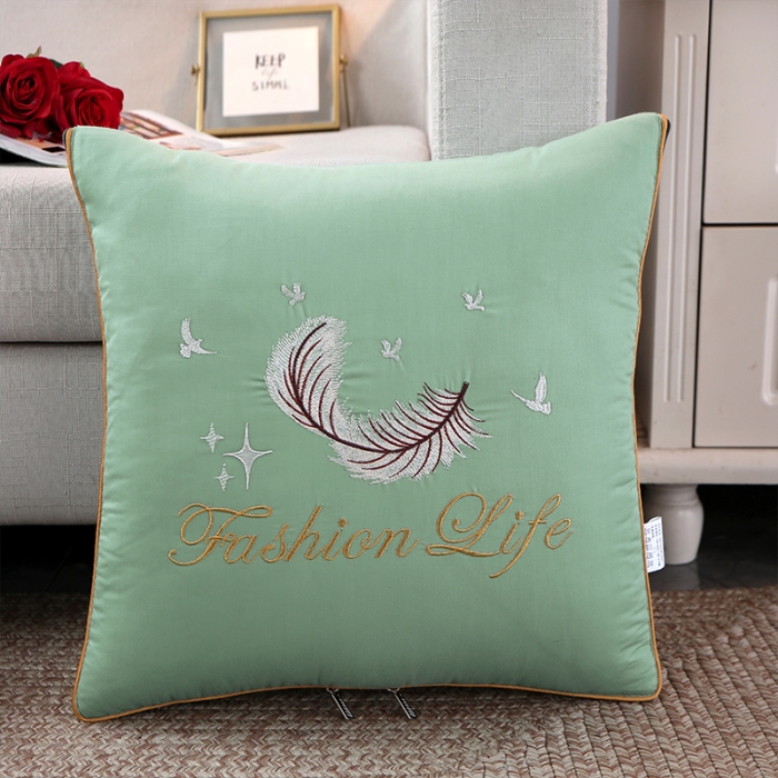 91家纺网 家纺一手货源 找家纺 照世2023新款13372全棉简约羽毛系列抱枕被 青色