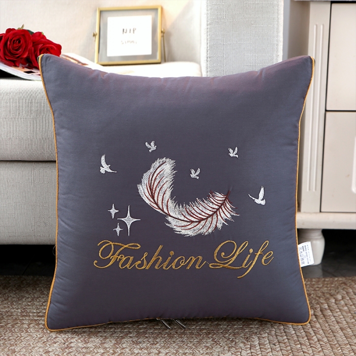 91家纺网 家纺一手货源 找家纺 照世2023新款13372全棉简约羽毛系列抱枕被 深灰