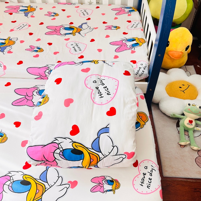 91家纺网 家纺一手货源 找家纺 小虾米 2023新款卡通系列全棉被套 黛西公主
