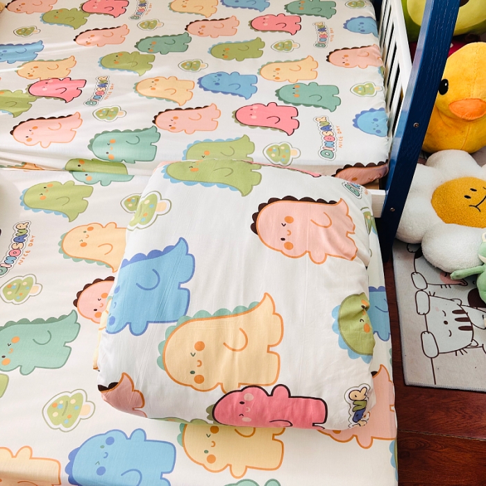 91家纺网 家纺一手货源 找家纺 小虾米 2023新款卡通系列全棉被套 活力恐龙