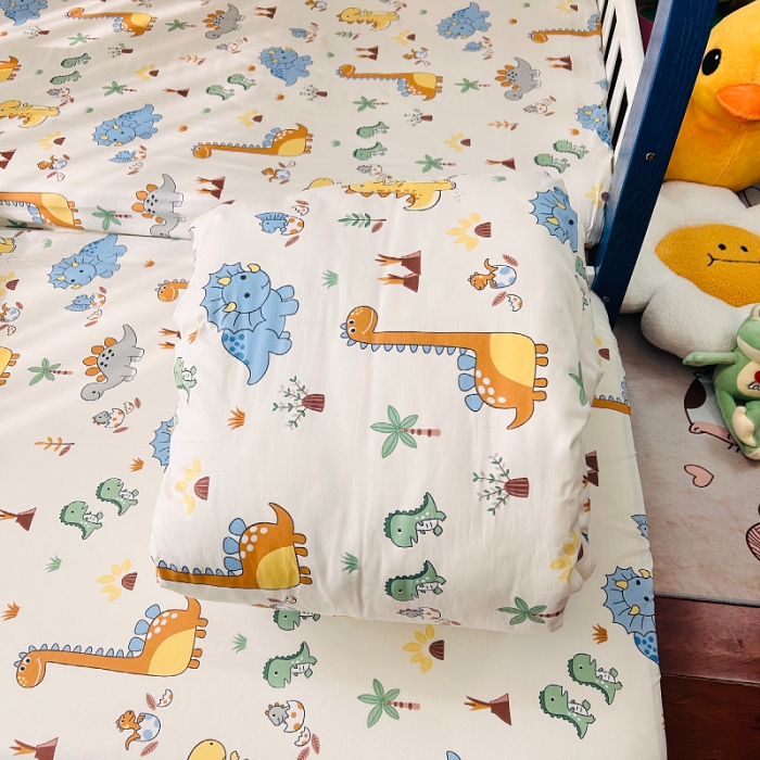 91家纺网 家纺一手货源 找家纺 小虾米 2023新款卡通系列全棉被套 恐龙仔仔
