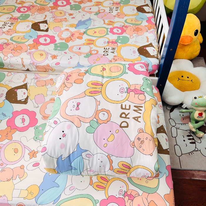 91家纺网 家纺一手货源 找家纺 小虾米 2023新款卡通系列全棉被套 萝卜女孩