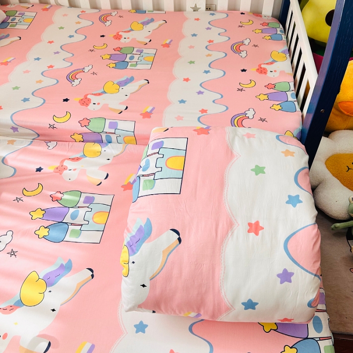 91家纺网 家纺一手货源 找家纺 小虾米 2023新款卡通系列全棉被套 甜甜的梦粉