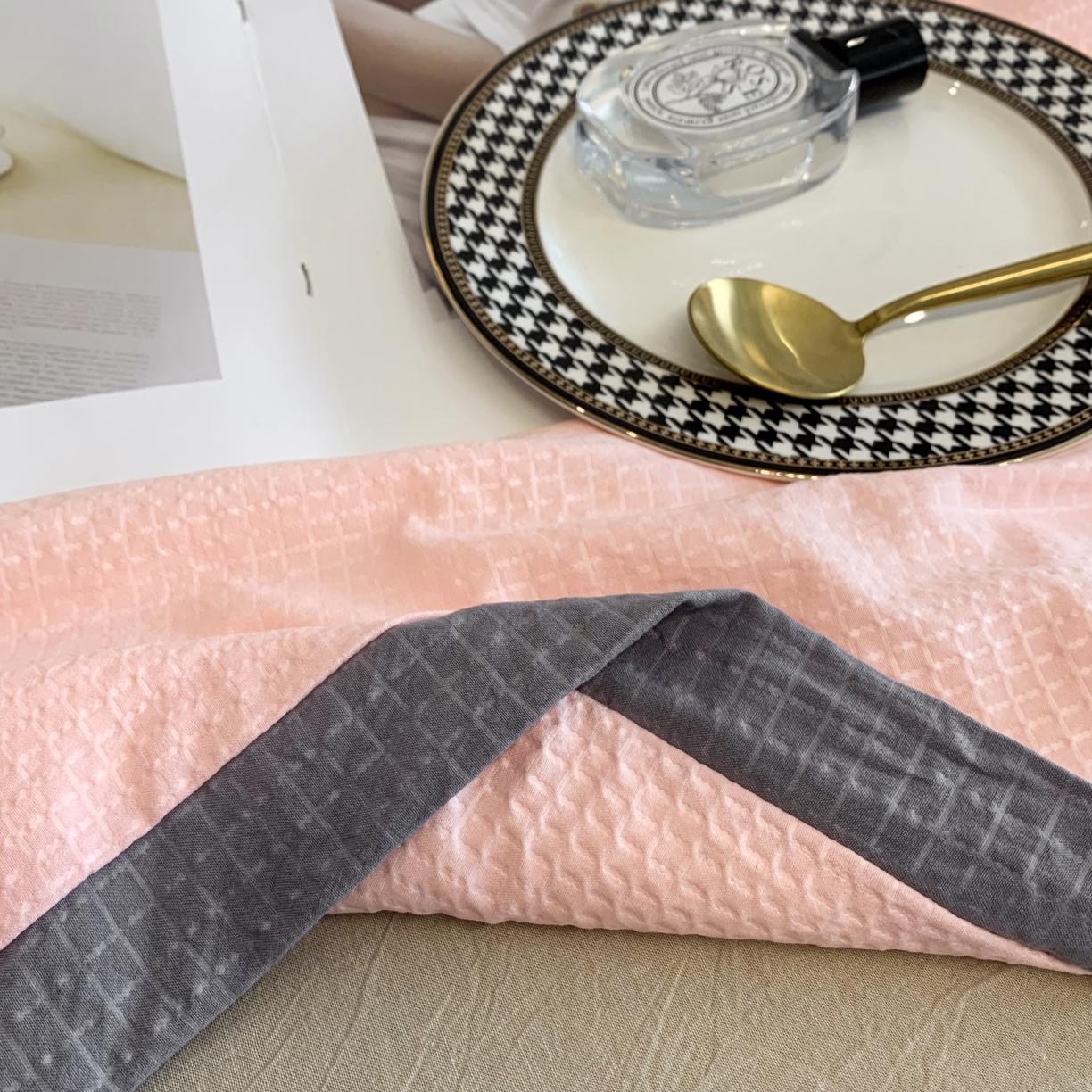 91家纺网 家纺一手货源 找家纺 爱宝 2025新款泡泡纱夏被 泡泡纱-粉色