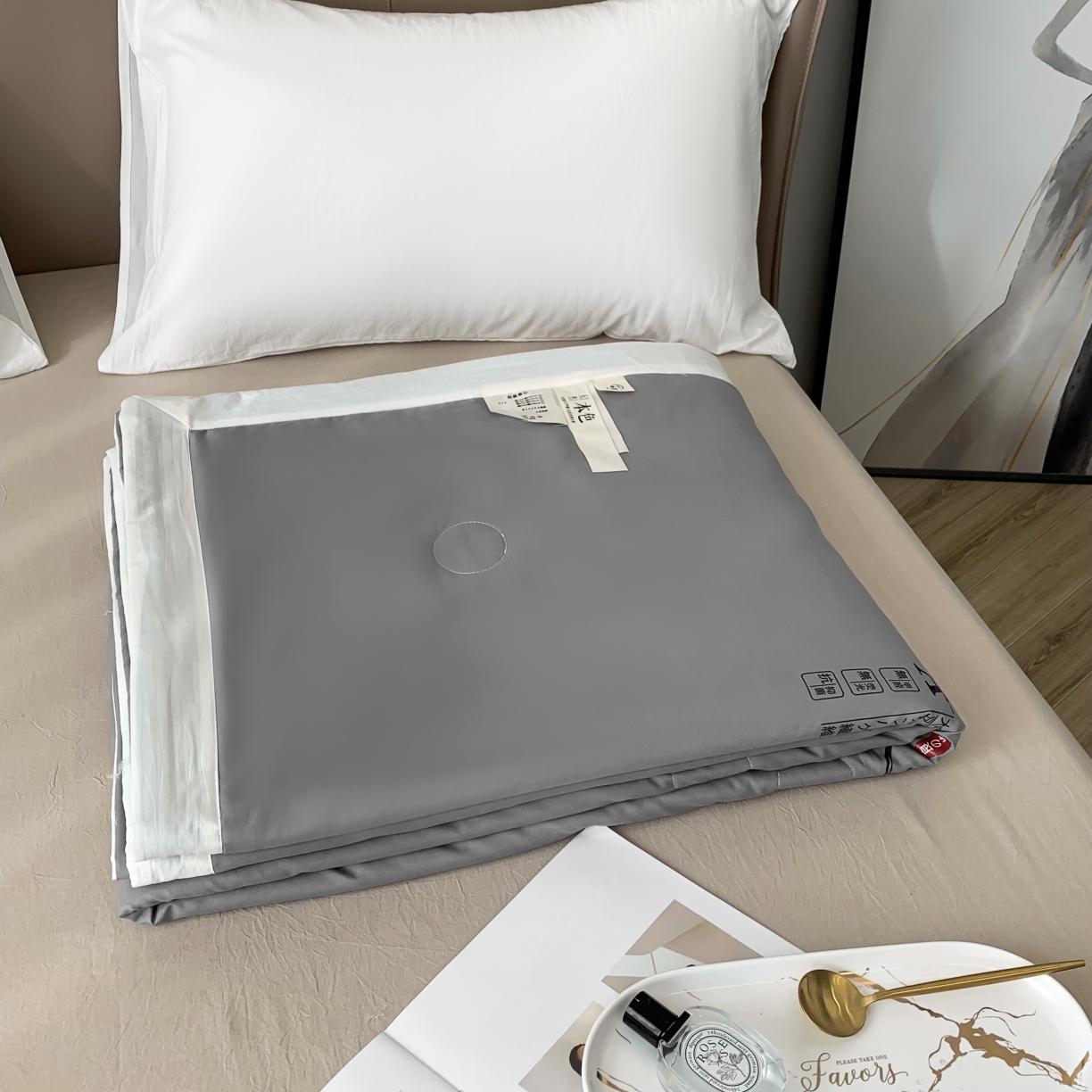 91家纺网 家纺一手货源 找家纺 2025爱宝被业手包边原棉被直播夏凉被 灰色