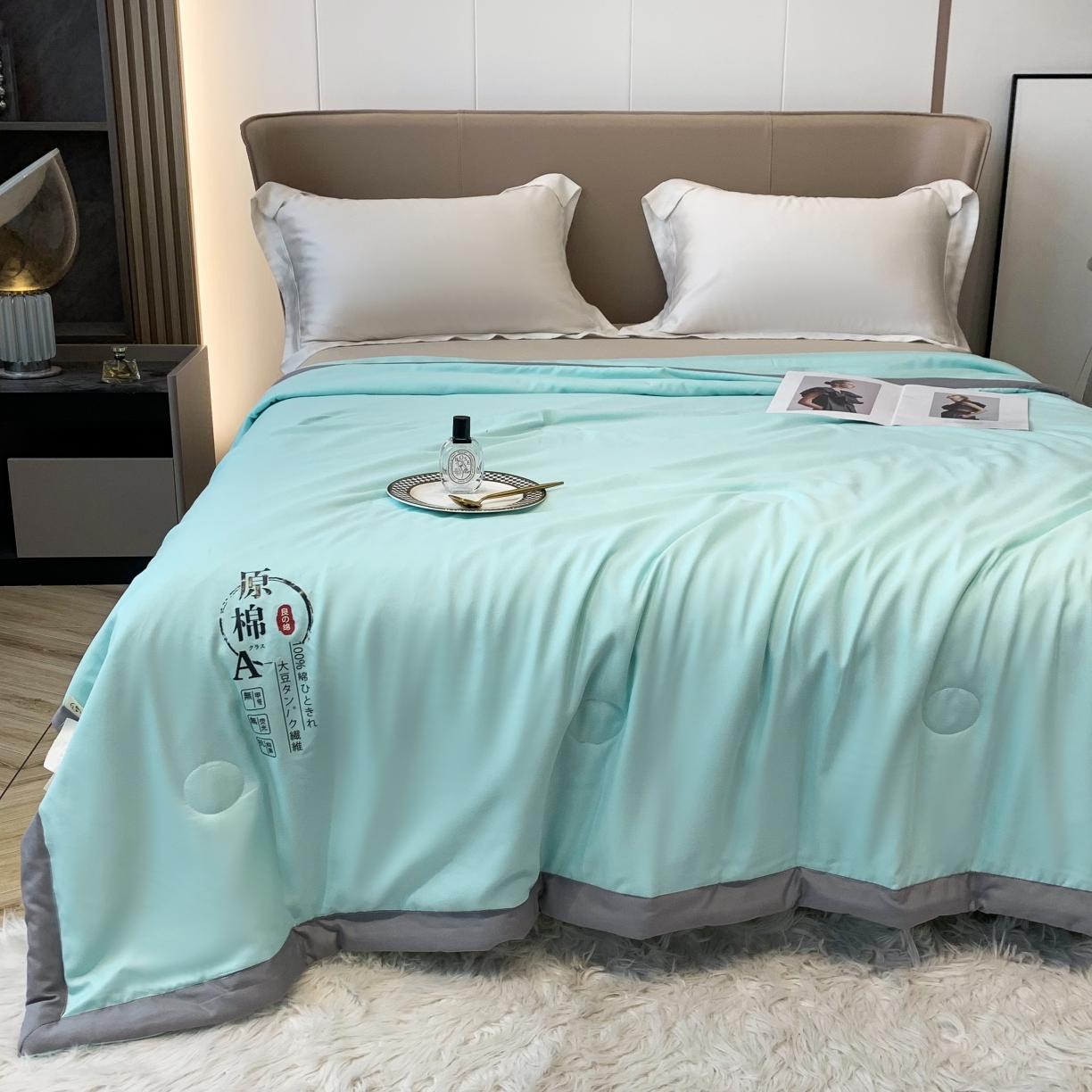 91家纺网 家纺一手货源 找家纺 2025爱宝被业手包边原棉被直播夏凉被 水绿