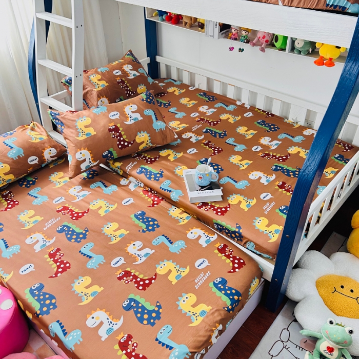 91家纺网 家纺一手货源 找家纺 小虾米 2023新款卡通系列全棉床笠（可定制） 恐龙日记咖