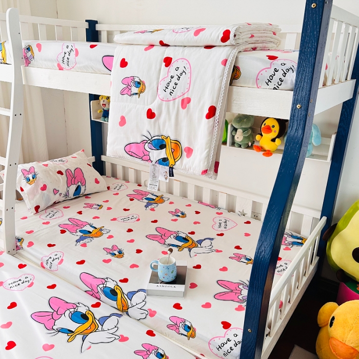 91家纺网 家纺一手货源 找家纺 小虾米 2023新款卡通系列全棉夏被 黛西公主