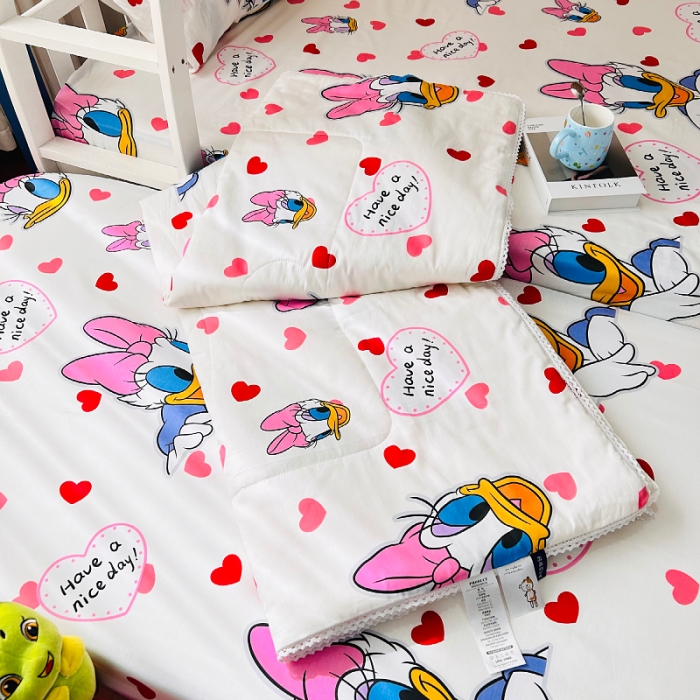 91家纺网 家纺一手货源 找家纺 小虾米 2023新款卡通系列全棉夏被 黛西公主