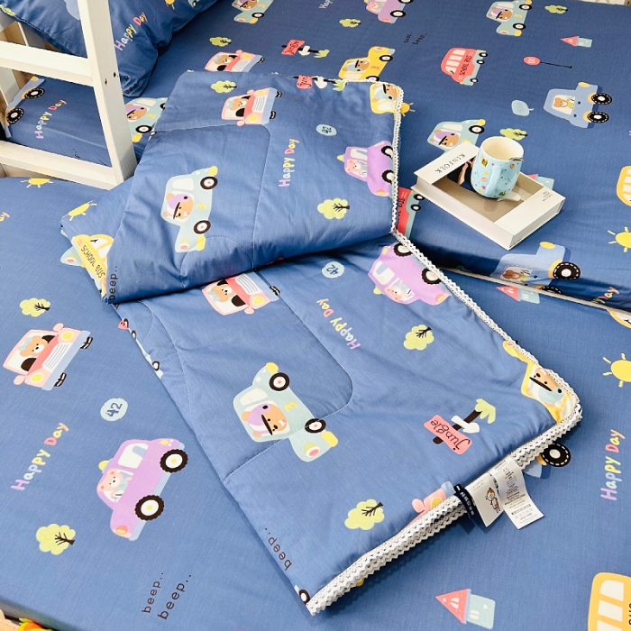 91家纺网 家纺一手货源 找家纺 小虾米 2023新款卡通系列全棉夏被 宝宝巴士蓝