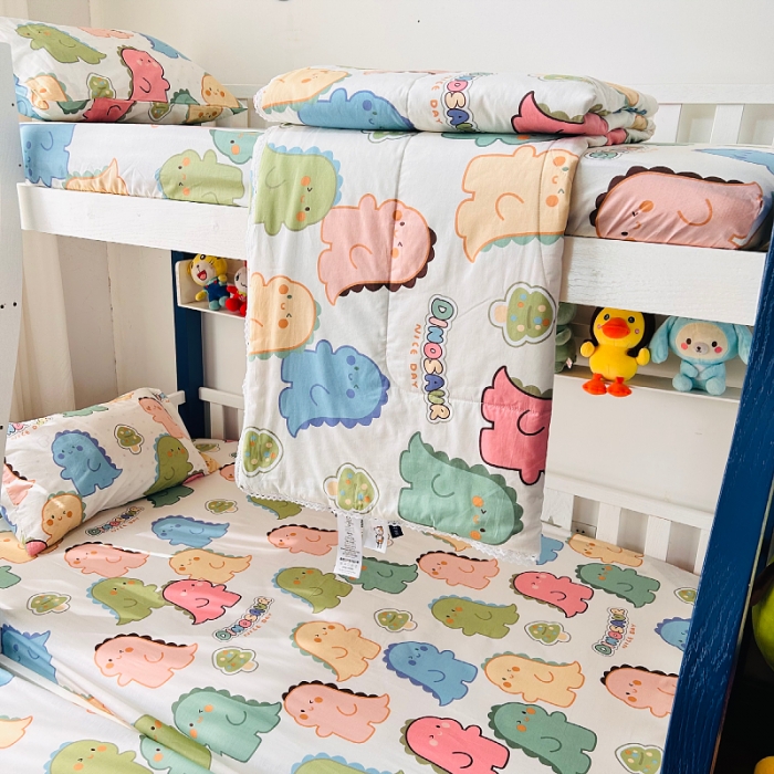 91家纺网 家纺一手货源 找家纺 小虾米 2023新款卡通系列全棉夏被 活力恐龙