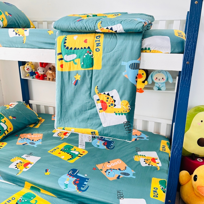 91家纺网 家纺一手货源 找家纺 小虾米 2023新款卡通系列全棉夏被 恐龙家族绿