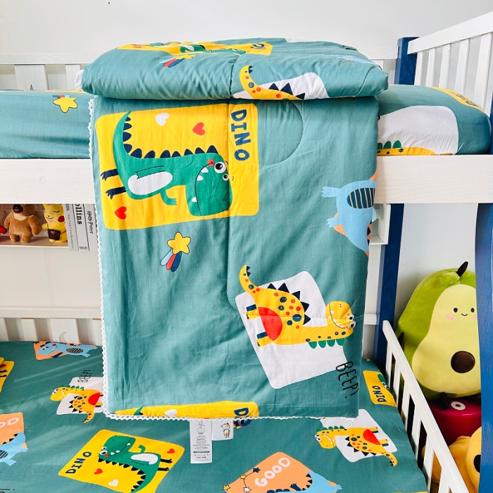 91家纺网 家纺一手货源 找家纺 小虾米 2023新款卡通系列全棉夏被 恐龙家族绿