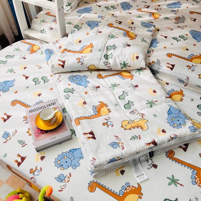 91家纺网 家纺一手货源 找家纺 小虾米 2023新款卡通系列全棉夏被 恐龙仔仔