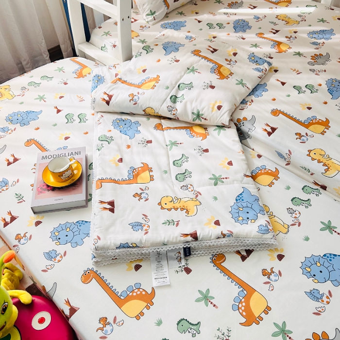 91家纺网 家纺一手货源 找家纺 小虾米 2023新款卡通系列全棉夏被 恐龙仔仔