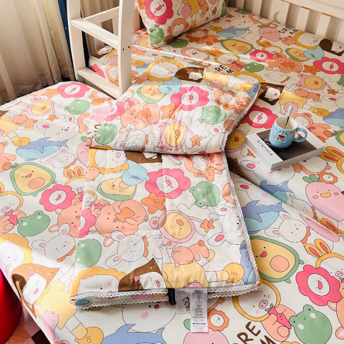 91家纺网 家纺一手货源 找家纺 小虾米 2023新款卡通系列全棉夏被 萝卜女孩
