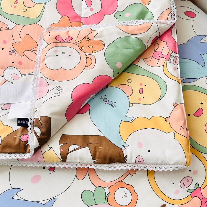 91家纺网 家纺一手货源 找家纺 小虾米 2023新款卡通系列全棉夏被 萝卜女孩