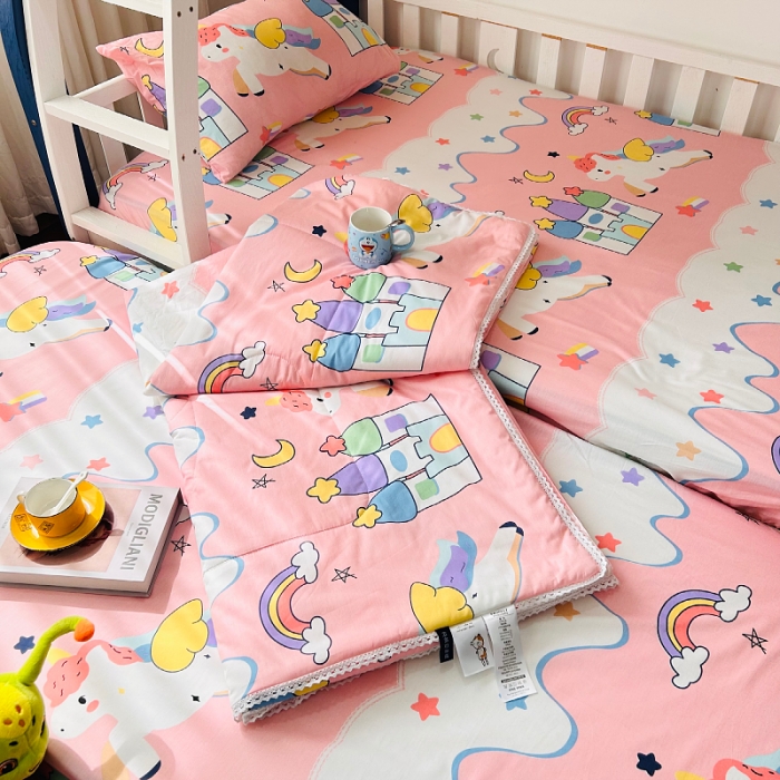 91家纺网 家纺一手货源 找家纺 小虾米 2023新款卡通系列全棉夏被 甜甜的梦粉