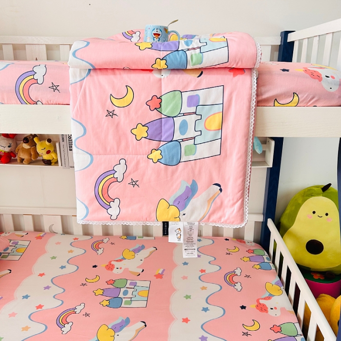 91家纺网 家纺一手货源 找家纺 小虾米 2023新款卡通系列全棉夏被 甜甜的梦粉