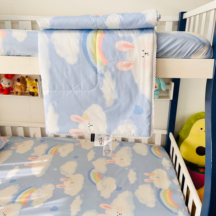 91家纺网 家纺一手货源 找家纺 小虾米 2023新款卡通系列全棉夏被 阳光彩虹