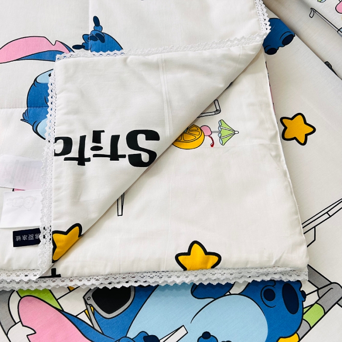 91家纺网 家纺一手货源 找家纺 小虾米 2023新款卡通系列全棉夏被 摇滚史迪仔