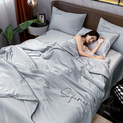 91家纺网 家纺一手货源 找家纺 （总）吾诺 2025字母刺绣水洗天丝夏被四件套 水洗真丝夏凉被直播