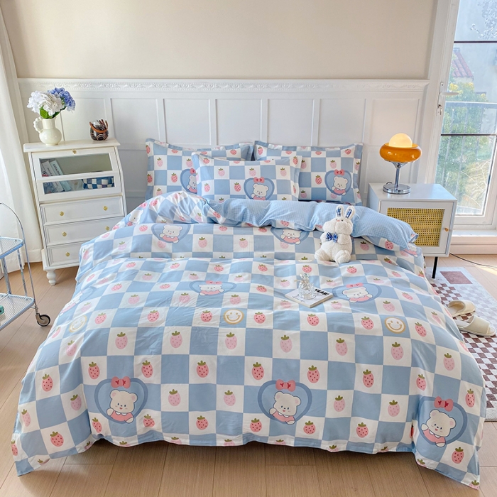 91家纺网 家纺一手货源 找家纺 帛织澜  2025新款全棉喷气12868系列纯棉四件套 草莓小熊-兰