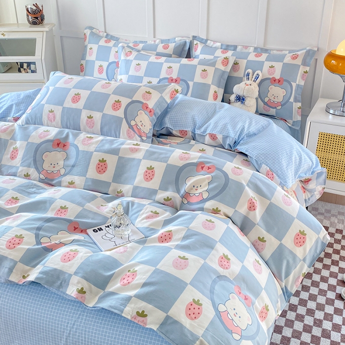 91家纺网 家纺一手货源 找家纺 帛织澜  2025新款全棉喷气12868系列纯棉四件套 草莓小熊-兰