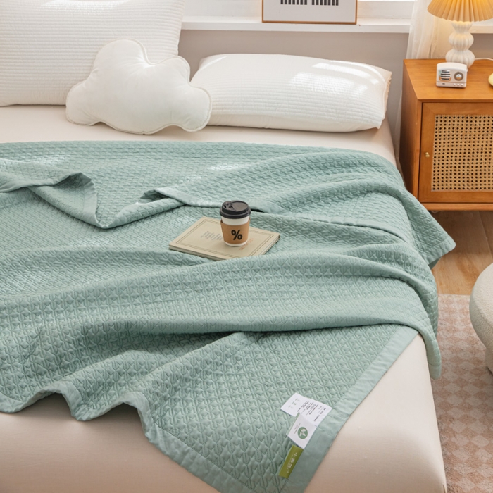 91家纺网 家纺一手货源 找家纺 卡奥  2023新款天丝床盖夏被 莫兰迪绿
