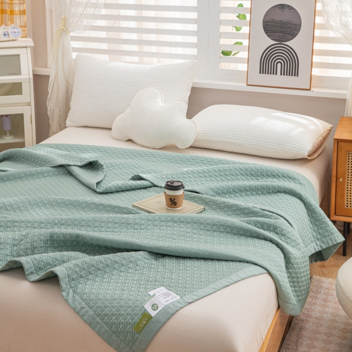 91家纺网 家纺一手货源 找家纺 卡奥  2023新款天丝床盖夏被 莫兰迪绿