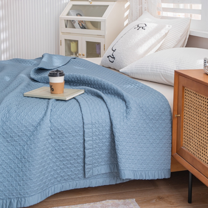 91家纺网 家纺一手货源 找家纺 卡奥  2023新款天丝床盖夏被 鸢尾蓝