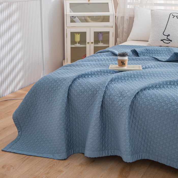 91家纺网 家纺一手货源 找家纺 卡奥  2023新款天丝床盖夏被 鸢尾蓝