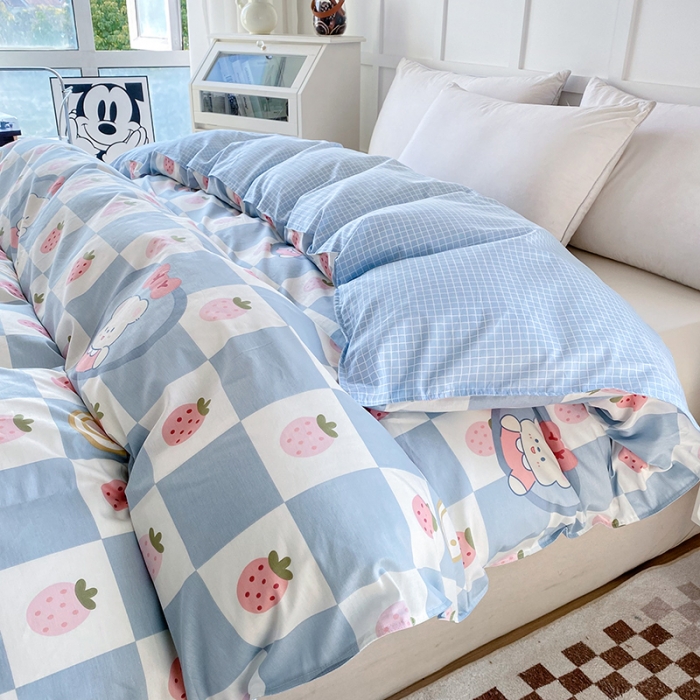 91家纺网 家纺一手货源 找家纺 帛织澜 2025新款全棉喷气12868系列纯棉单被套 草莓小熊-兰