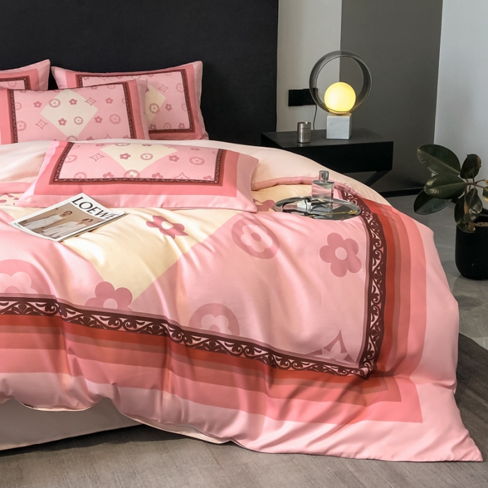 91家纺网 家纺一手货源 找家纺 花沐 2025新款轻奢潮牌亲肤棉纯棉四件套 轻奢粉色老花