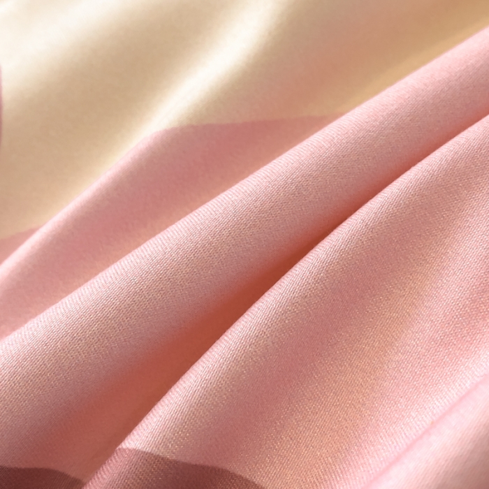 91家纺网 家纺一手货源 找家纺 花沐 2025新款轻奢潮牌亲肤棉纯棉四件套 轻奢粉色老花