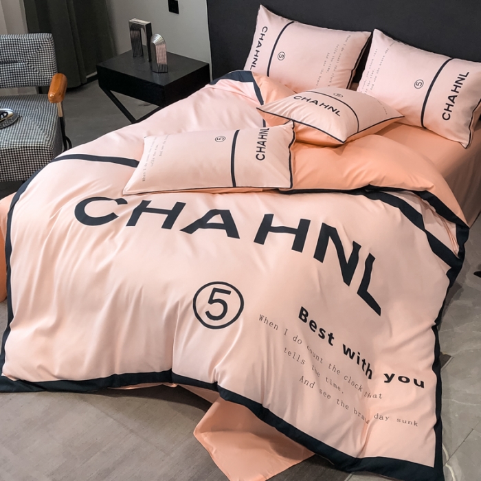 91家纺网 家纺一手货源 找家纺 花沐 2025新款轻奢潮牌亲肤棉纯棉四件套 小香风粉色