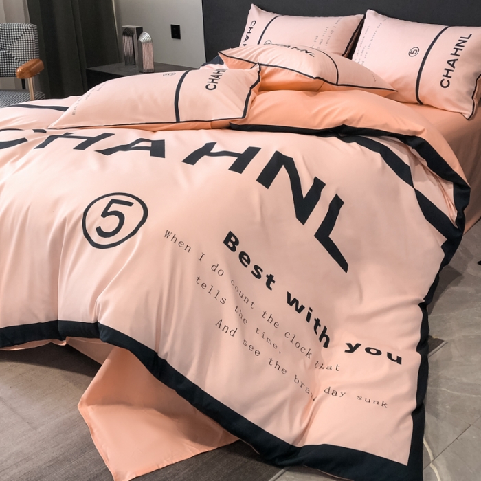 91家纺网 家纺一手货源 找家纺 花沐 2025新款轻奢潮牌亲肤棉纯棉四件套 小香风粉色