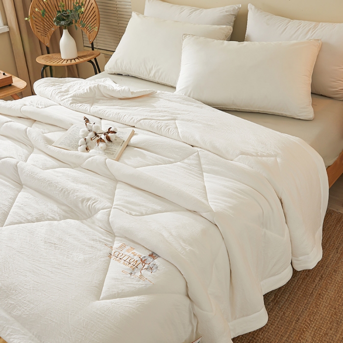 91家纺网 家纺一手货源 找家纺 千百笠 新疆纯棉花宽边绣花款全棉水洗棉夏凉被空调被薄款春秋被 贵族白