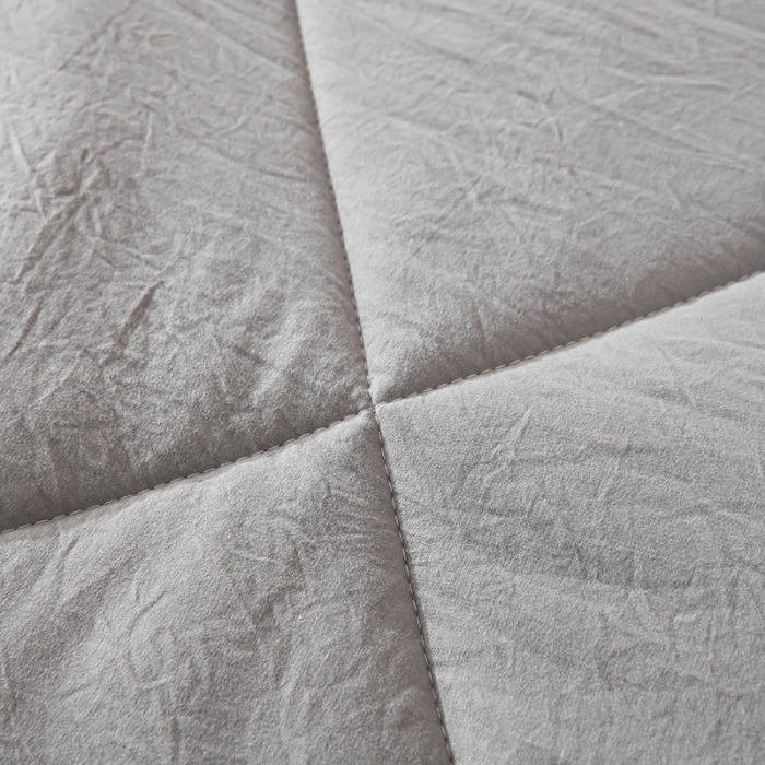 91家纺网 家纺一手货源 找家纺 千百笠 新疆纯棉花宽边绣花款全棉水洗棉夏凉被空调被薄款春秋被 贵族灰