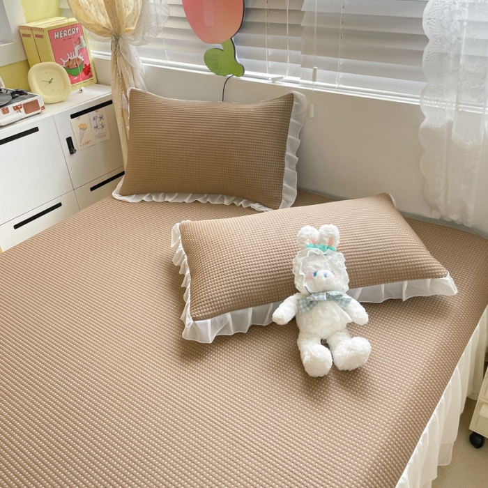 91家纺网 家纺一手货源 找家纺 川悦生活2023新款雪纺极速凉感凉豆豆床裙凉席三件套 贝昔-咖色