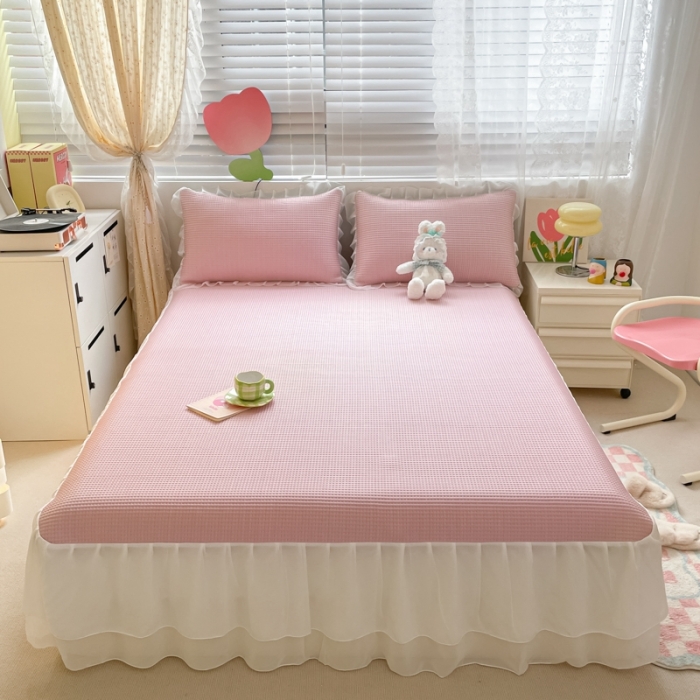 91家纺网 家纺一手货源 找家纺 川悦生活2023新款雪纺极速凉感凉豆豆床裙凉席三件套 贝昔-萝莉粉