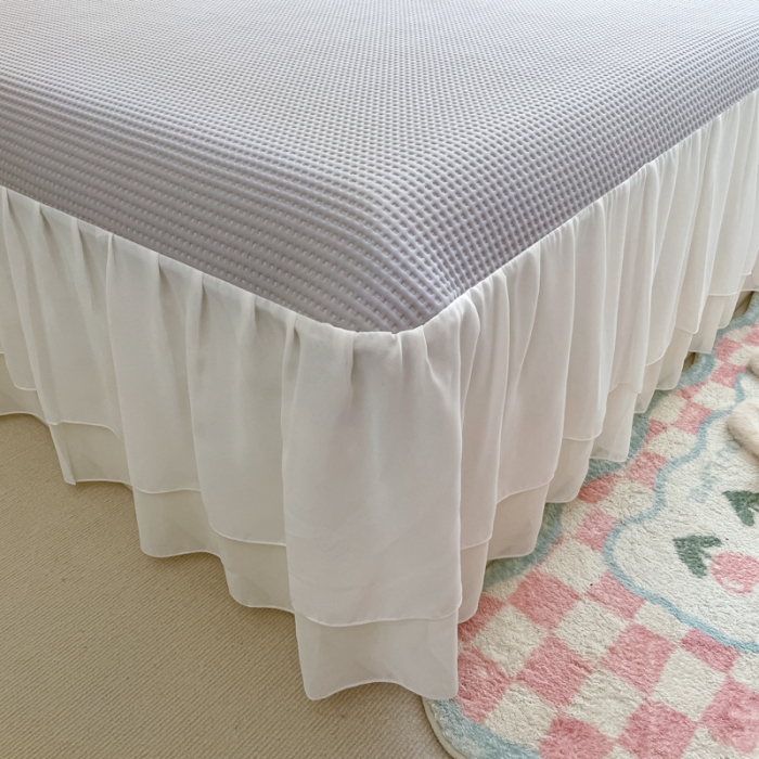 91家纺网 家纺一手货源 找家纺 川悦生活2023新款雪纺极速凉感凉豆豆床裙凉席三件套 贝昔-奶灰色