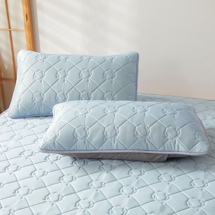 91家纺网 家纺一手货源 找家纺 西域种棉人 新疆棉花凉席冰丝凉感丝平铺款加厚床单款三件套纯色水洗海洋蓝