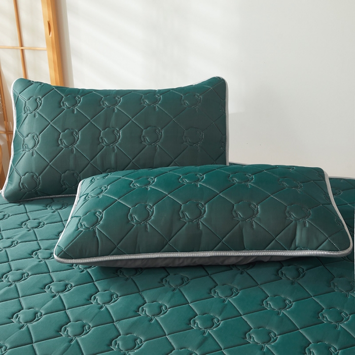 91家纺网 家纺一手货源 找家纺 西域种棉人 新疆棉花凉席冰丝凉感丝平铺款加厚床单款三件套纯色 马尔斯绿