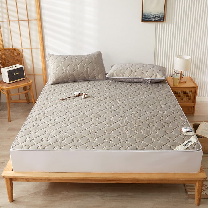 91家纺网 家纺一手货源 找家纺 西域种棉人 新疆棉花凉席冰丝凉感丝平铺款加厚床单款三件套纯色水洗慕斯灰