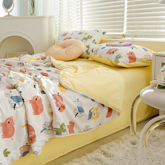 91家纺网 家纺一手货源 找家纺 羋多 2024新款小清新花边水洗棉夏被夏被四件套动物乐园