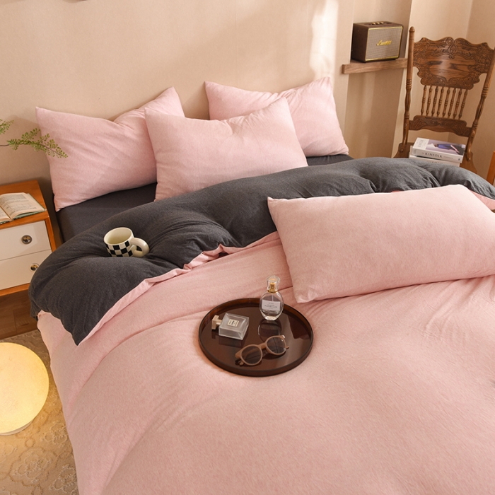 91家纺网 家纺一手货源 找家纺 甜之梦 2025新款针织棉拼色四件套(任何尺寸都可以定制) 浅粉+碳黑