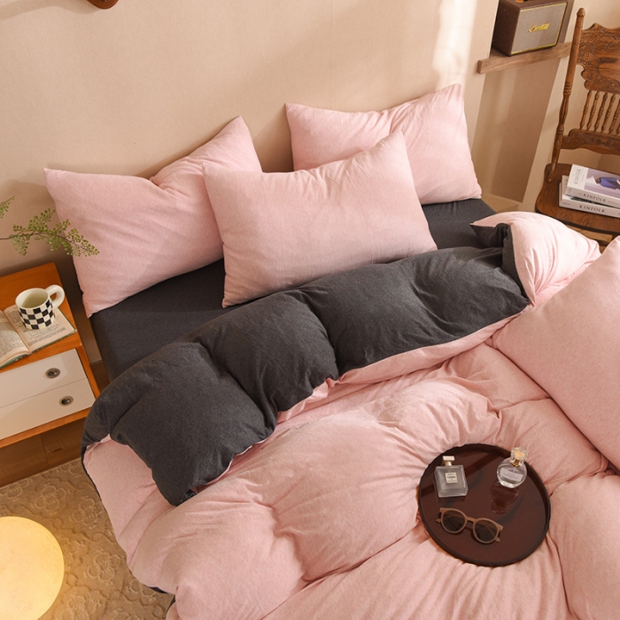 91家纺网 家纺一手货源 找家纺 甜之梦 2025新款针织棉拼色四件套(任何尺寸都可以定制) 浅粉+碳黑