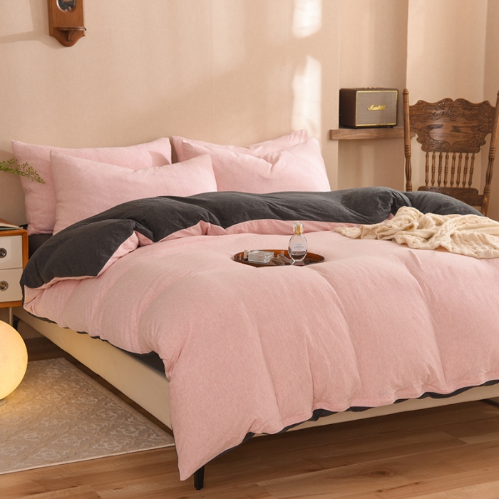 91家纺网 家纺一手货源 找家纺 甜之梦 2025新款针织棉拼色四件套(任何尺寸都可以定制) 浅粉+碳黑